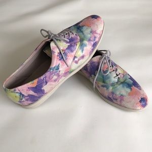 Easy Spirit floral leather upper tie flats size 9